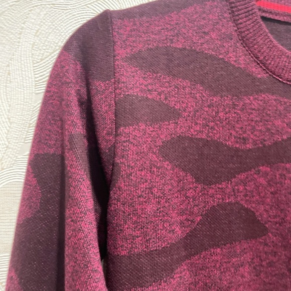 0380 NEW BOYS BURGUNDY CAMO LONG SLEEVE SWEATER - Picture 6 of 10